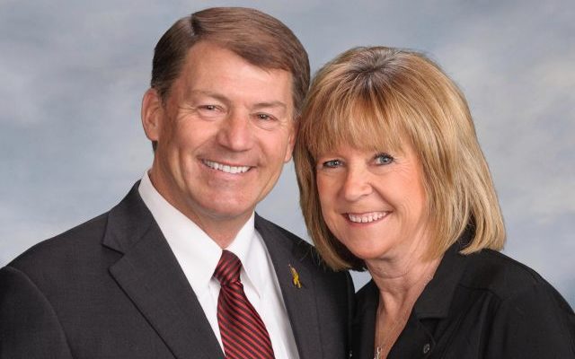 Jean Rounds, wife of Sen. Mike Rounds, to undergo surgery